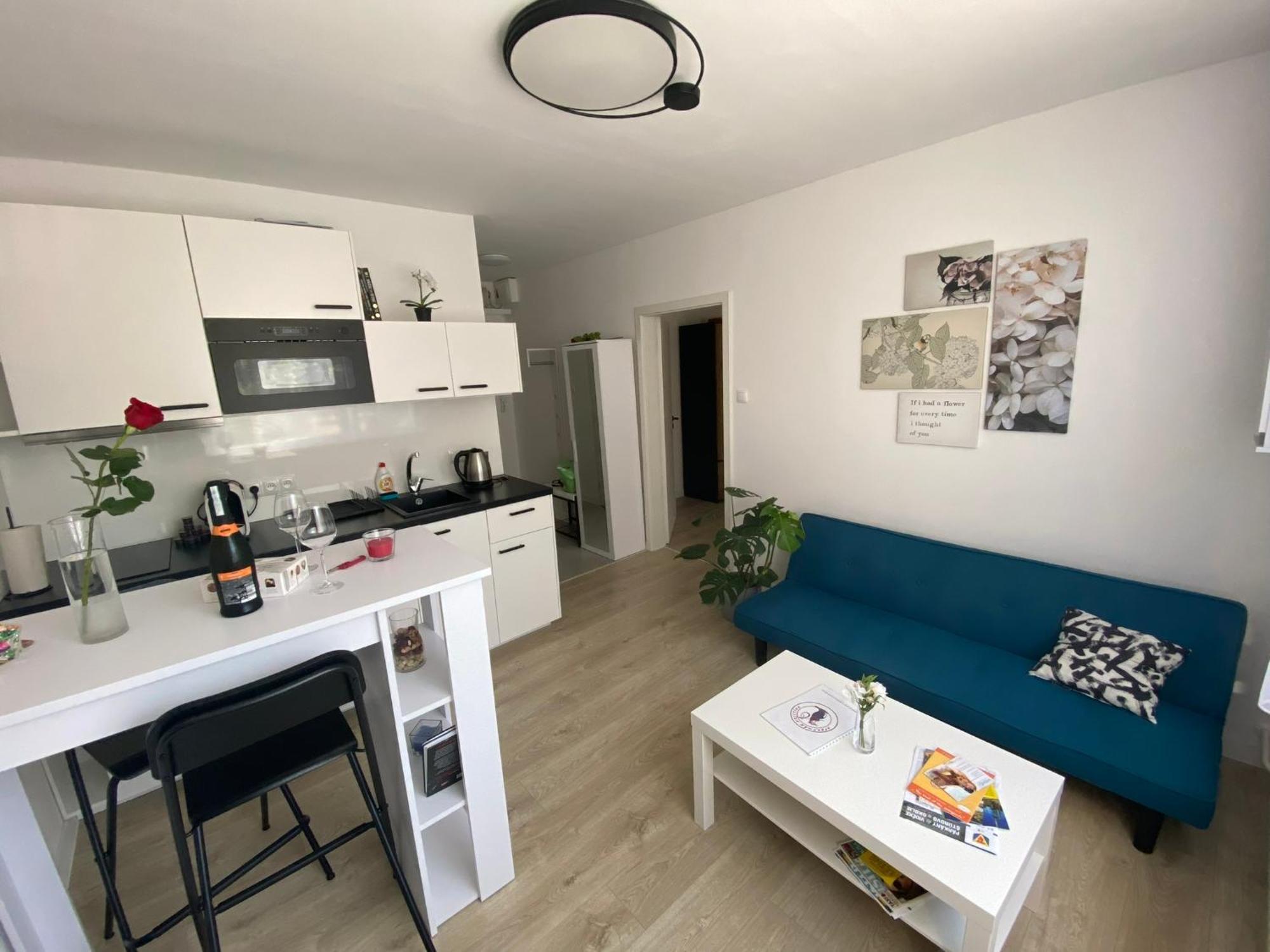 Apartman Kristina Štúrovo Eksteriør bilde